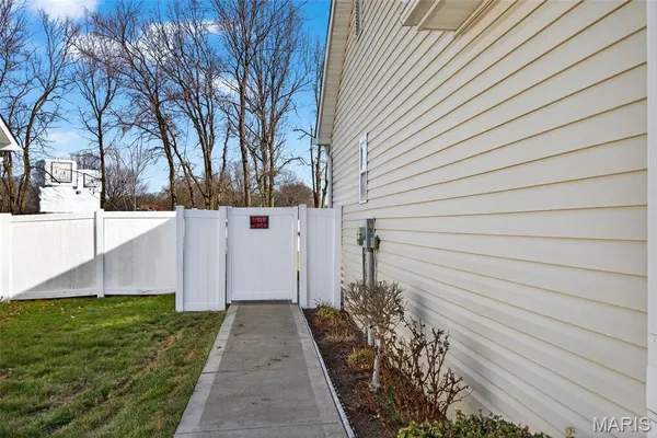 $245,000 | 35 Swaying Pine Lane, Winfield, MO 63389