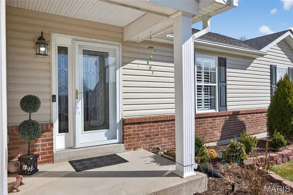 $245,000 | 35 Swaying Pine Lane, Winfield, MO 63389