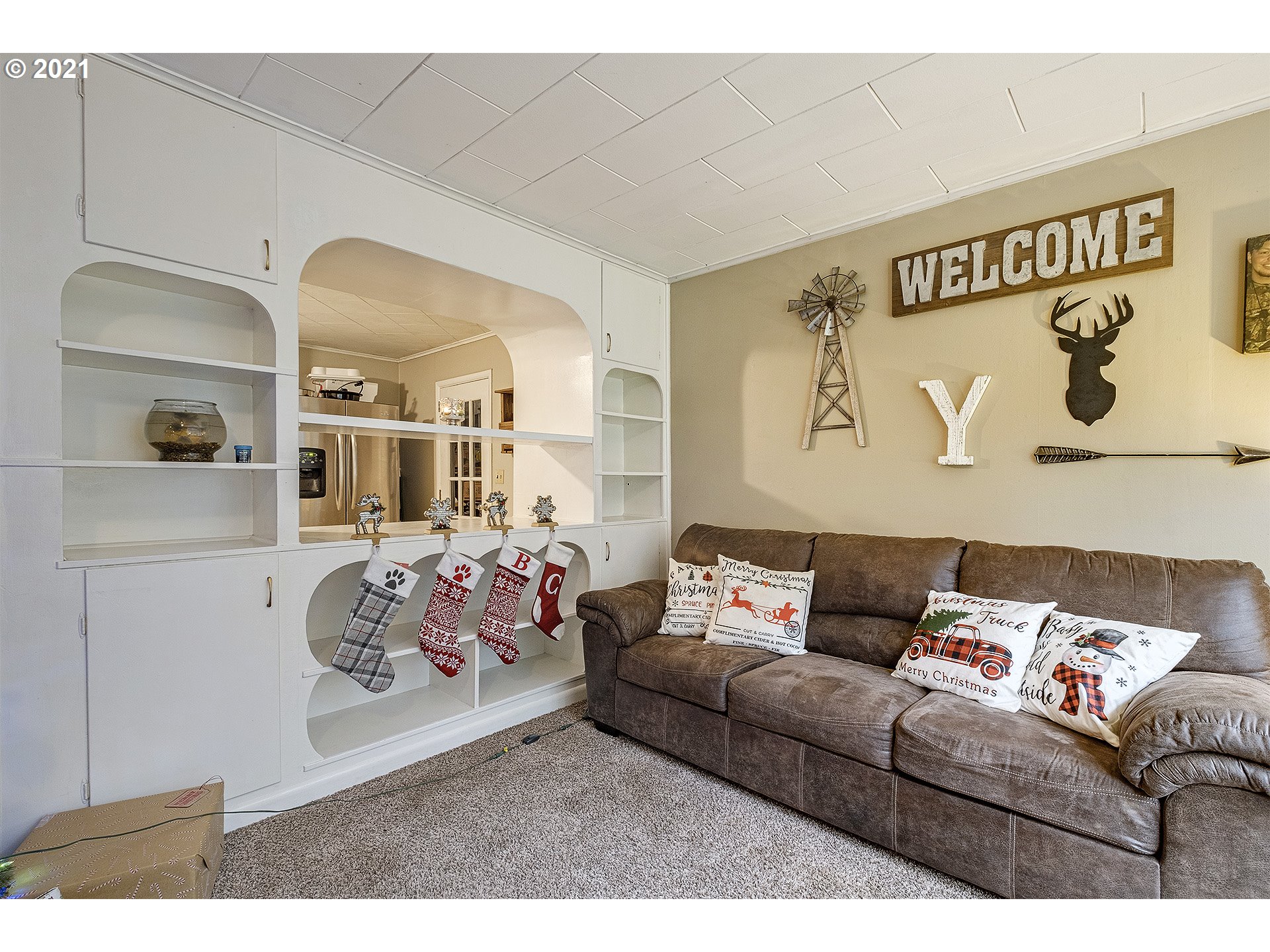 35520 Skogan Road Sandy, OR 97055 - Photo 7 of 25 a living room with furniture and wall paintings