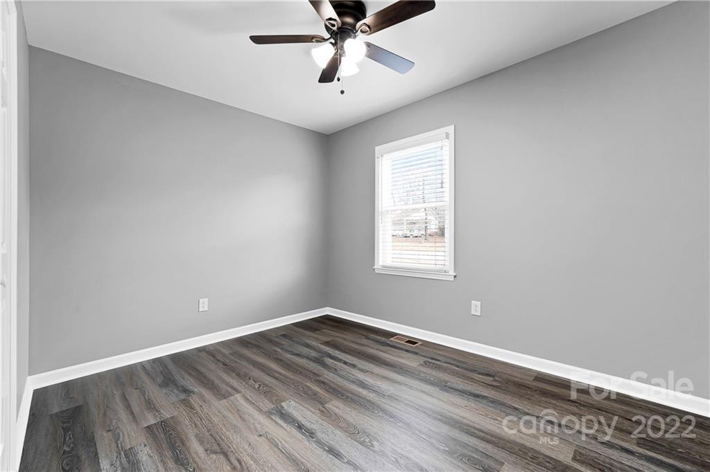 1733 Magnum Road Hickory, NC 28602 - Photo 14 of 29 Gallery Image 14