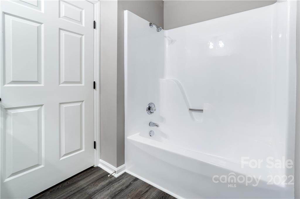 1733 Magnum Road Hickory, NC 28602 - Photo 20 of 29 Gallery Image 20