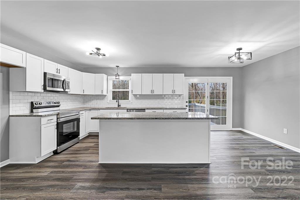 1733 Magnum Road Hickory, NC 28602 - Photo 6 of 29 Gallery Image 6