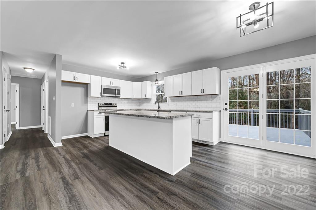 1733 Magnum Road Hickory, NC 28602 - Photo 7 of 29 Gallery Image 7