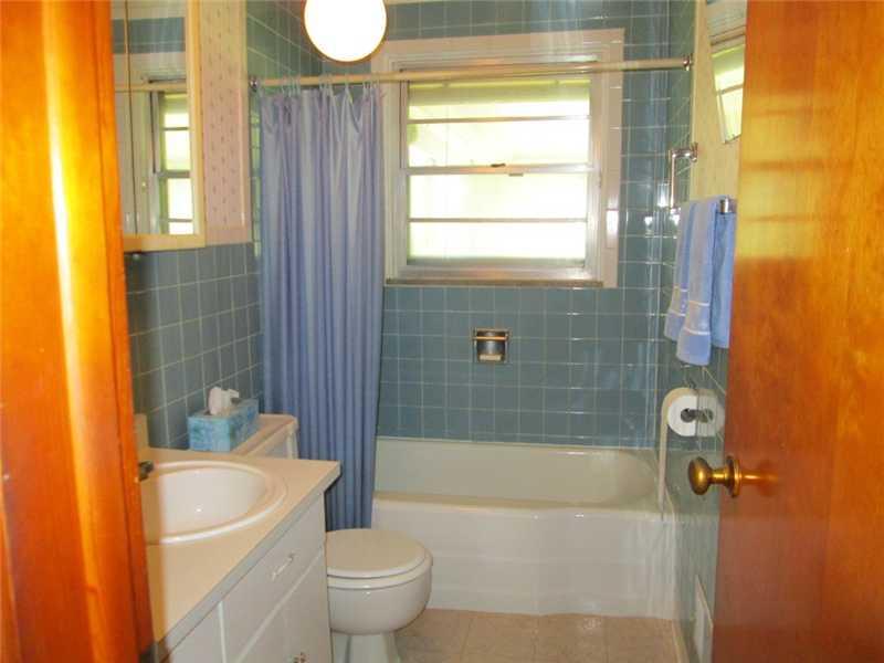 6441 Coffman Road Indianapolis, IN 46268 - Photo 12 of 24 Gallery Image 12