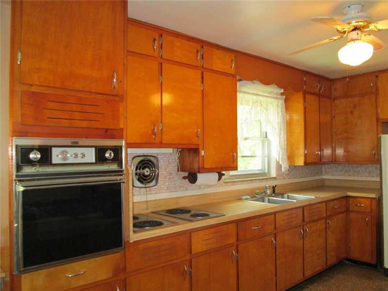 6441 Coffman Road Indianapolis, IN 46268 - Photo 4 of 24 Gallery Image 4
