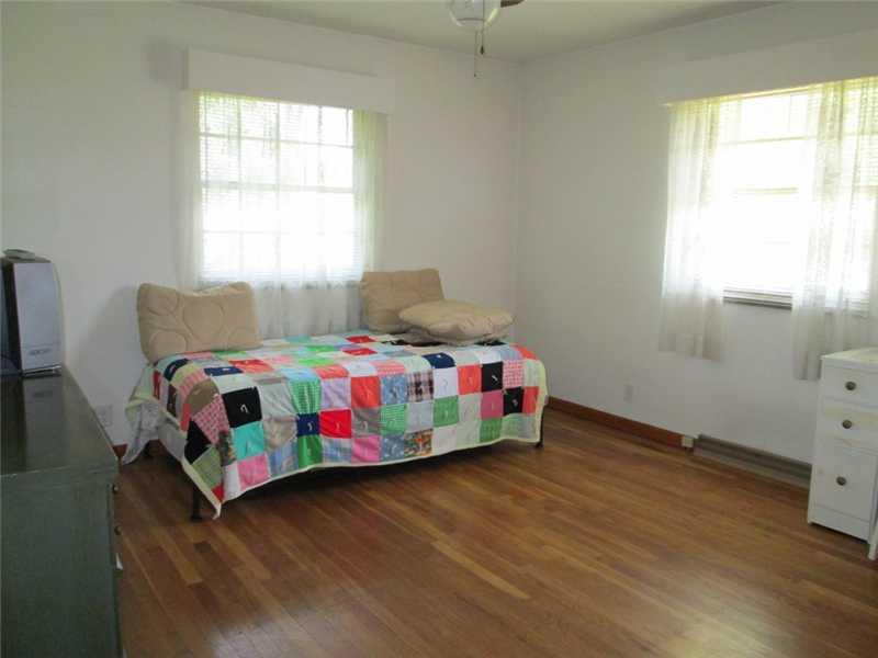 6441 Coffman Road Indianapolis, IN 46268 - Photo 10 of 24 Gallery Image 10