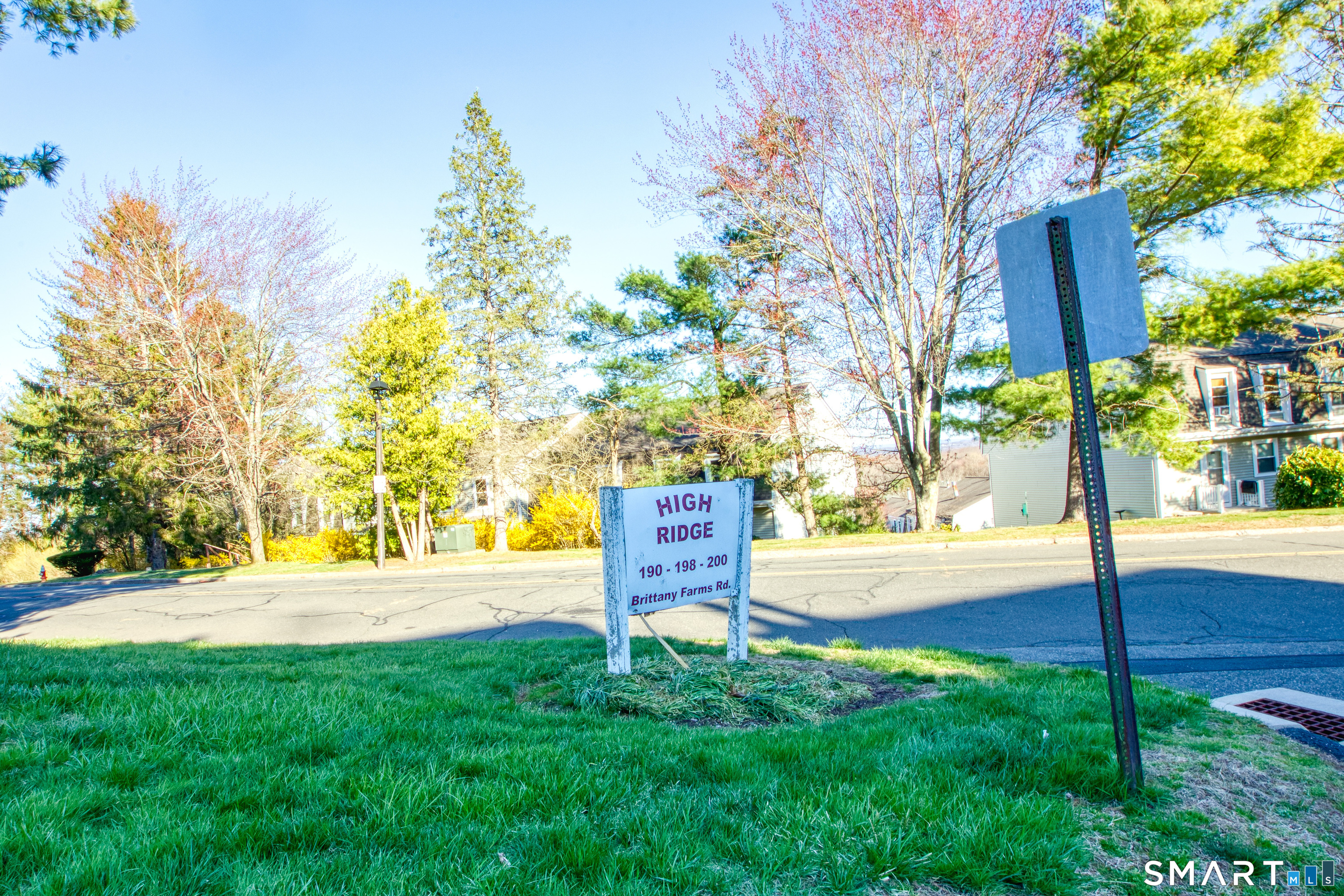 190 Brittany Farms Road, Unit F New Britain, CT 06053 - Photo 2 of 21