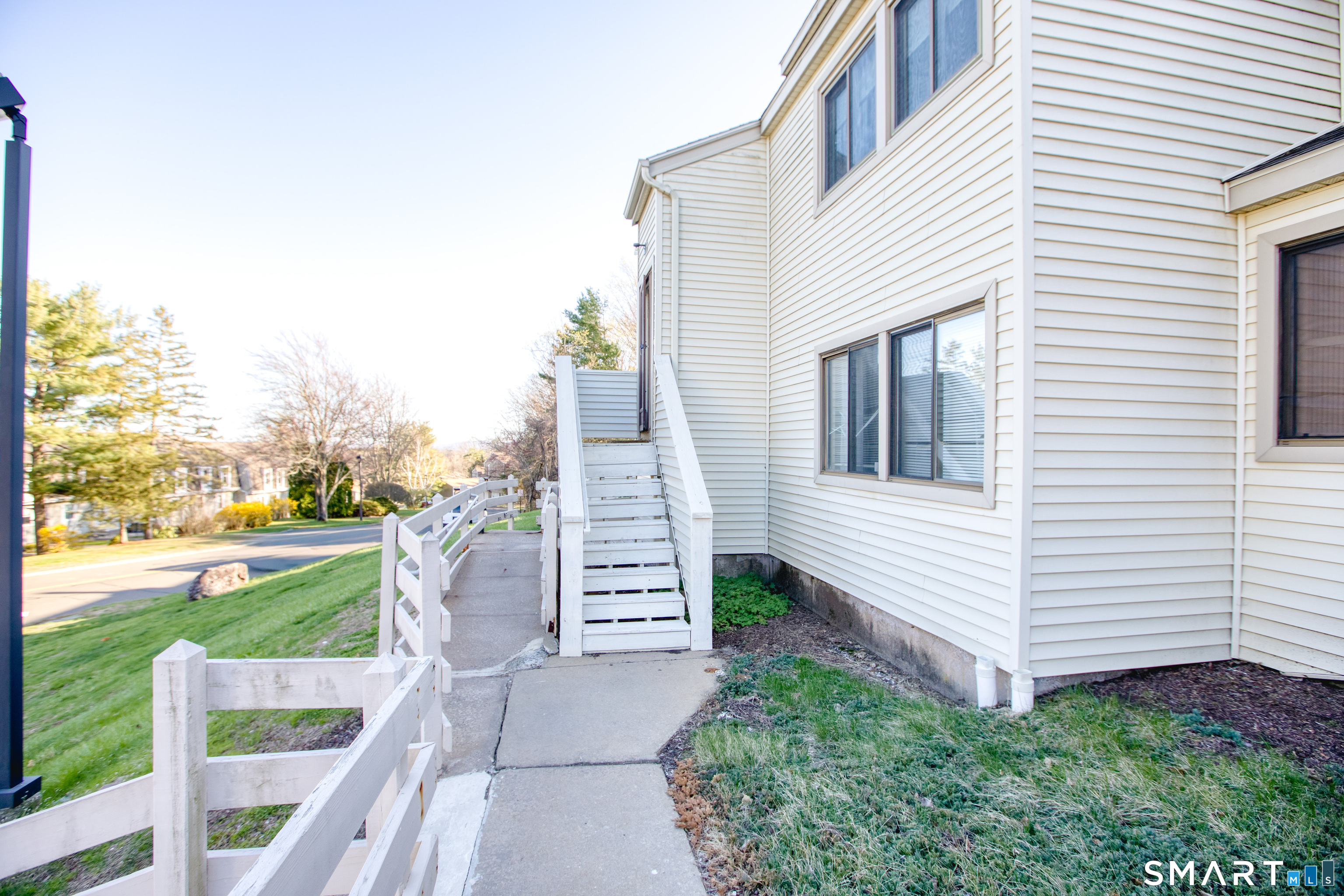 190 Brittany Farms Road, Unit F New Britain, CT 06053 - Photo 3 of 21