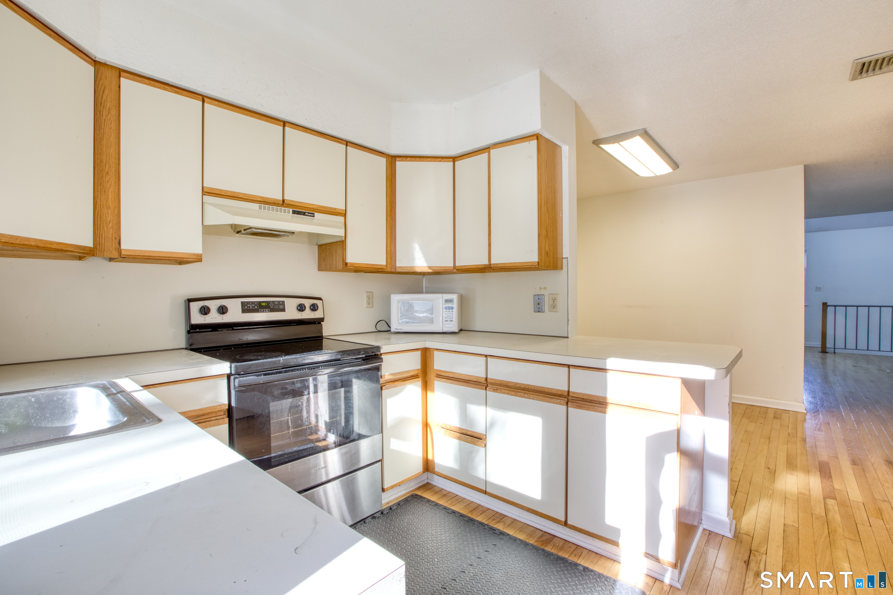 190 Brittany Farms Road, Unit F New Britain, CT 06053 - Photo 5 of 21