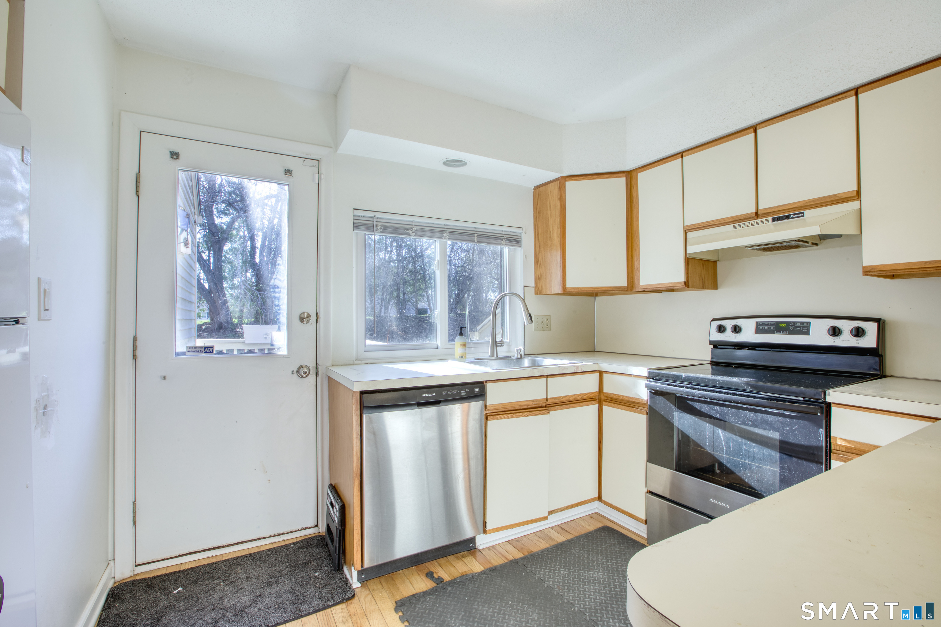 190 Brittany Farms Road, Unit F New Britain, CT 06053 - Photo 6 of 21