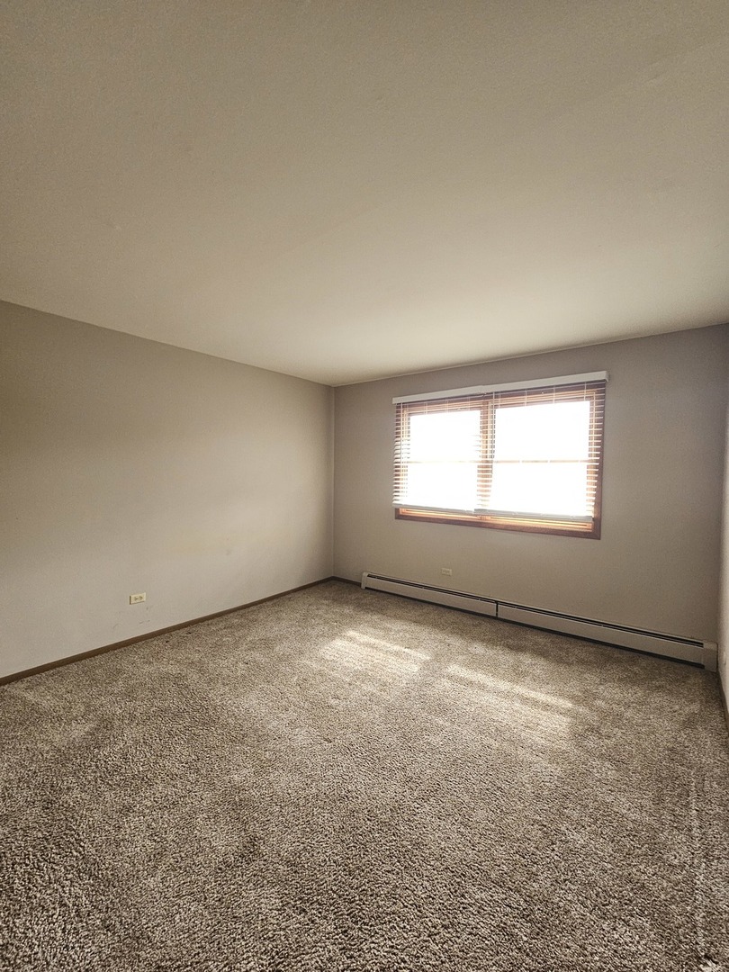 1450 Getzelman Drive, Unit 2E Elgin, IL 60123 - Photo 6 of 8