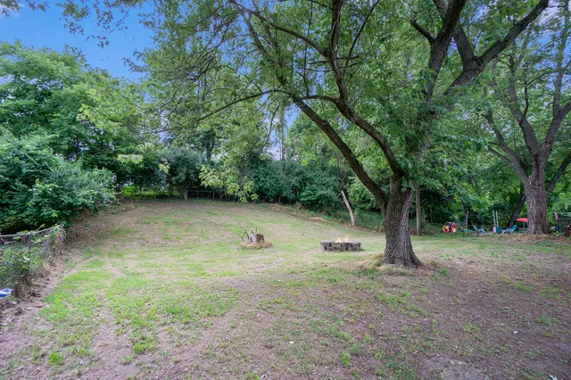 $220,000 | 1042 East Mosel Avenue, Kalamazoo, MI 49004