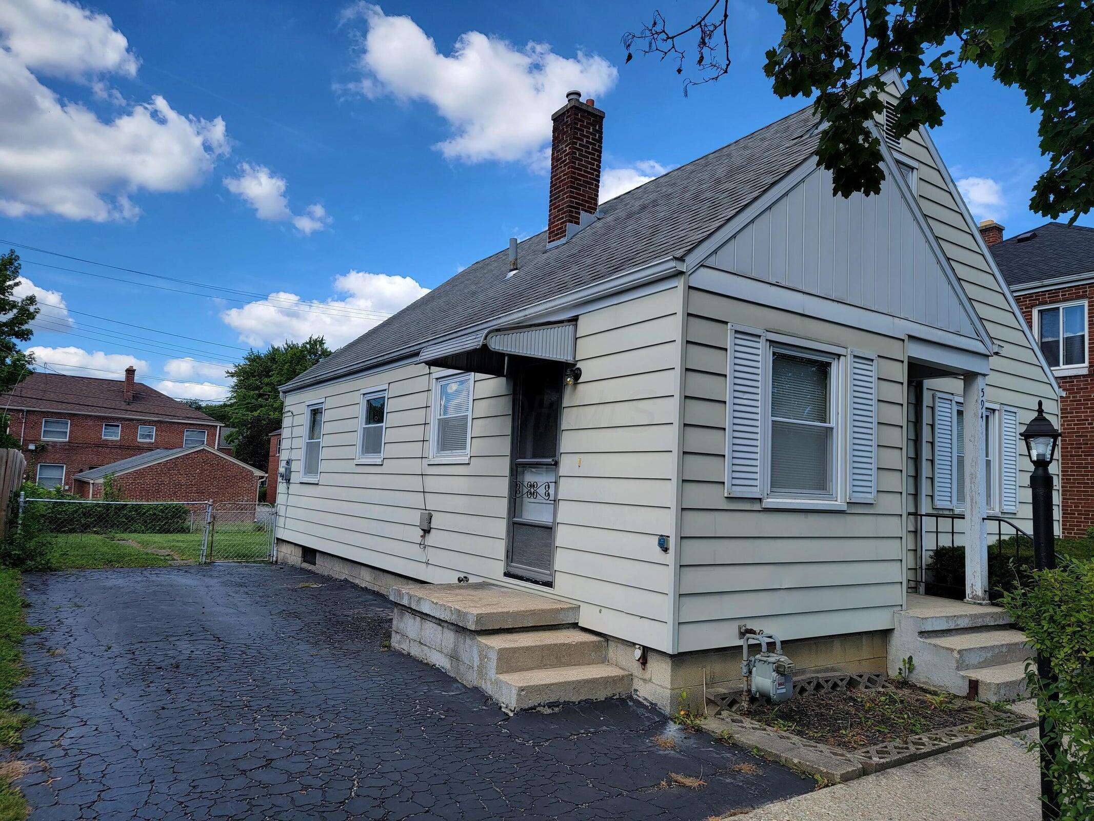 594 Chatham Road Columbus, OH 43214 - Photo 2 of 22 20220815170838798937000000-o