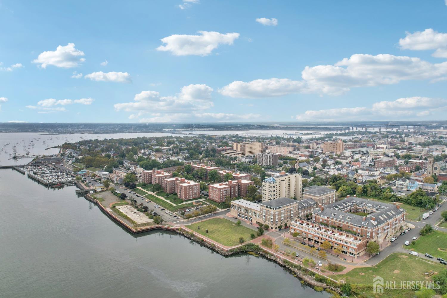 368 Rector Street, Unit 421 Perth Amboy, NJ 08861 - Photo 28 of 37 a view of a city