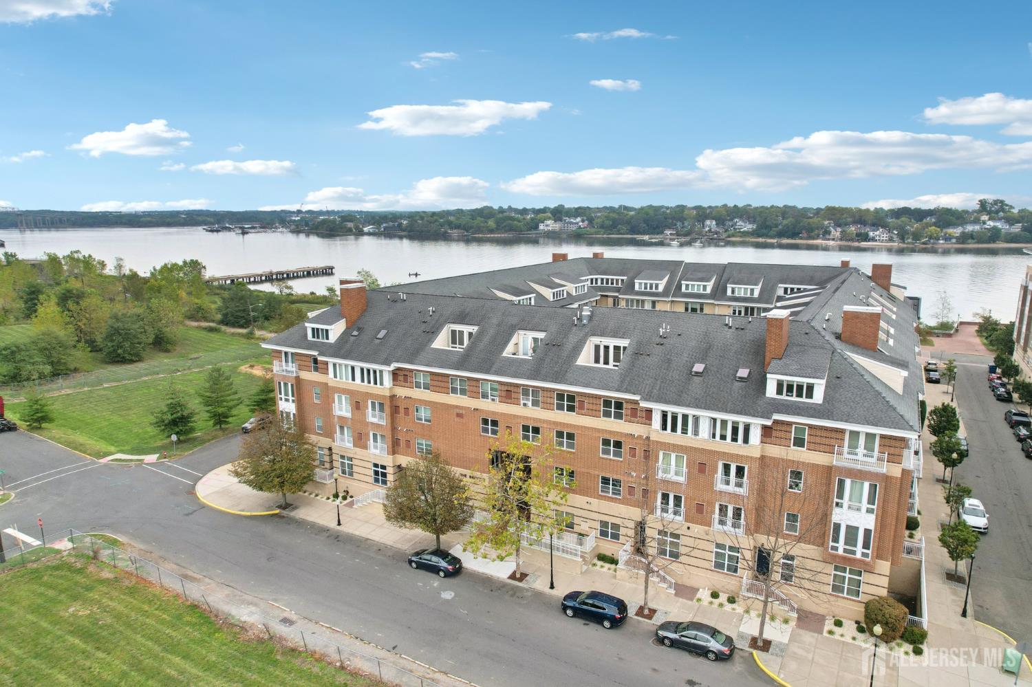 368 Rector Street, Unit 421 Perth Amboy, NJ 08861 - Photo 35 of 37 a view of a city with ocean