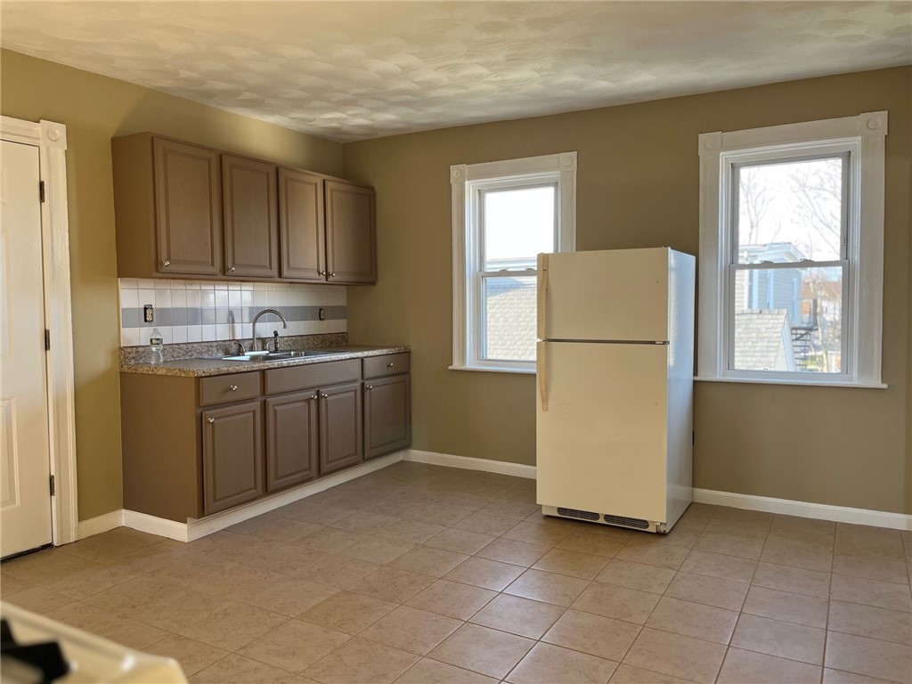 5 Ryan Avenue, Unit 3 Bristol, RI 02809 - Photo 2 of 13