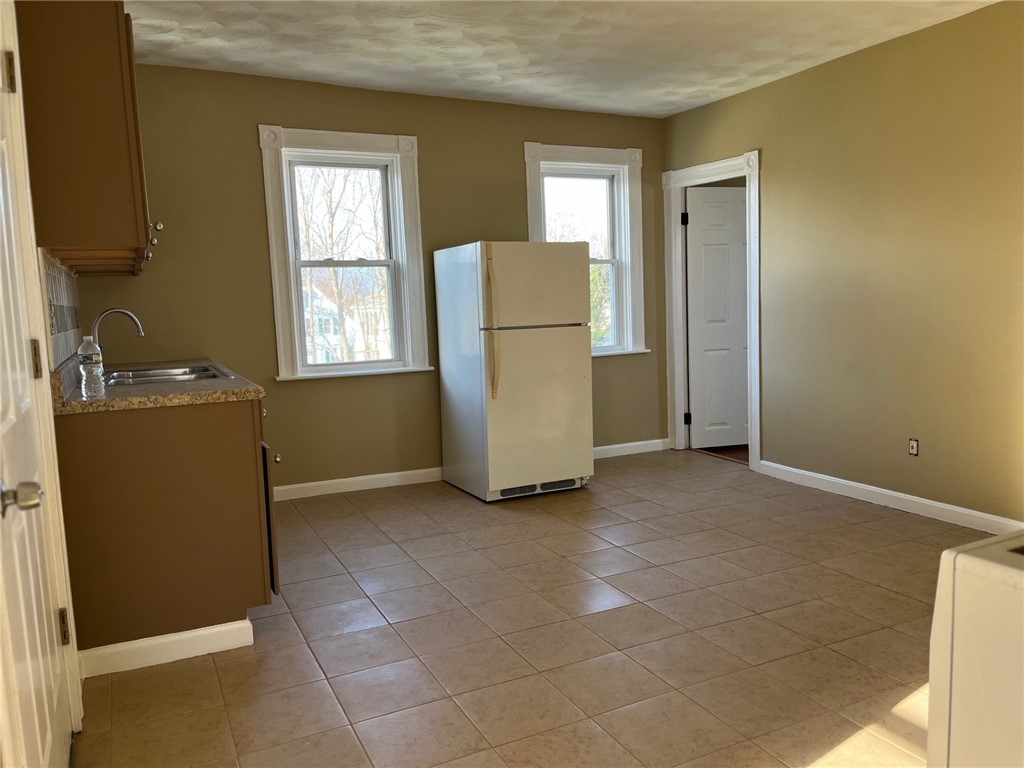 5 Ryan Avenue, Unit 3 Bristol, RI 02809 - Photo 5 of 13