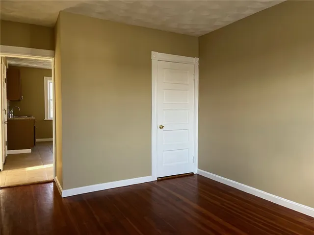 $1,500 | 5 Ryan Avenue, Unit 3, Bristol, RI 02809