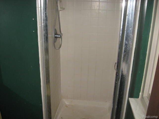 8629 Mannington Road Canton, MI 48187 - Photo 14 of 20 MANNINGTON-MSTR. BATH2