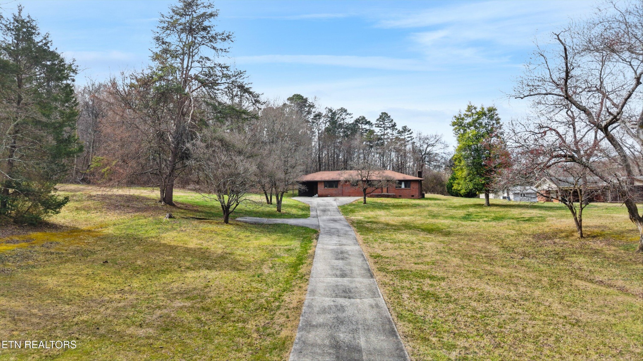 6329 Lacy Road Knoxville, TN 37912 - Photo 4 of 40 Gallery Image 4
