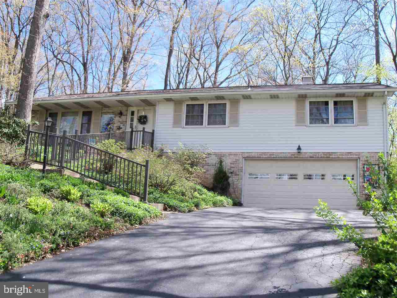 45 Hickory Road Carlisle, PA 17015 - Photo 1 of 1 Gallery Image 1