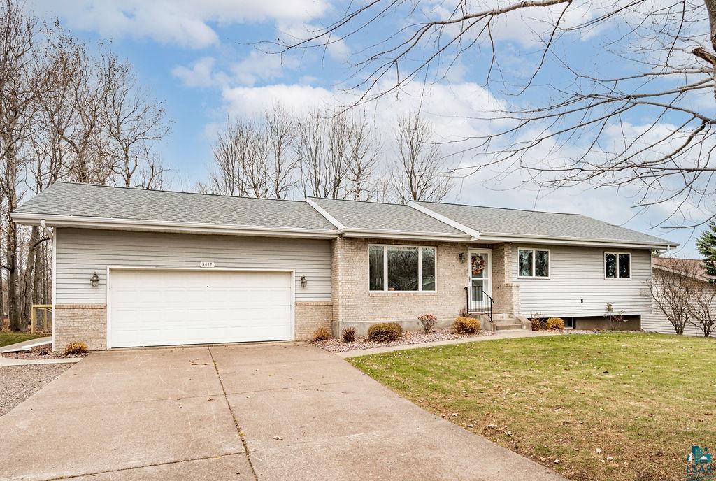 3017 Berkeley Road Duluth, MN 55811 - Photo 1 of 35 Gallery Image 1