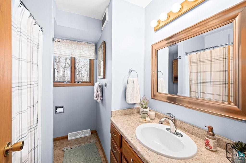 3017 Berkeley Road Duluth, MN 55811 - Photo 11 of 35 Gallery Image 11