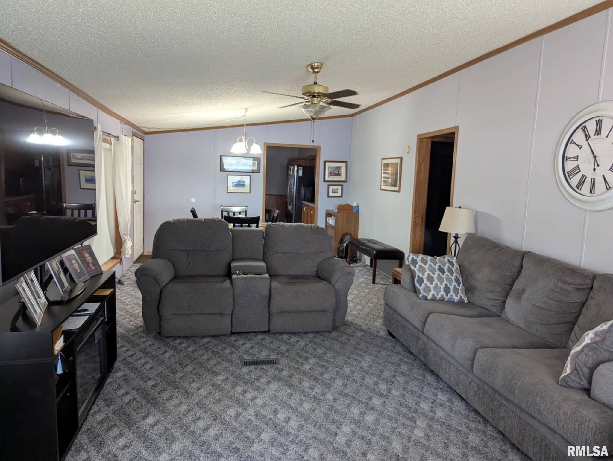 2216 Rancho Boulevard Quincy, IL 62305 - Photo 6 of 20 Gallery Image 6