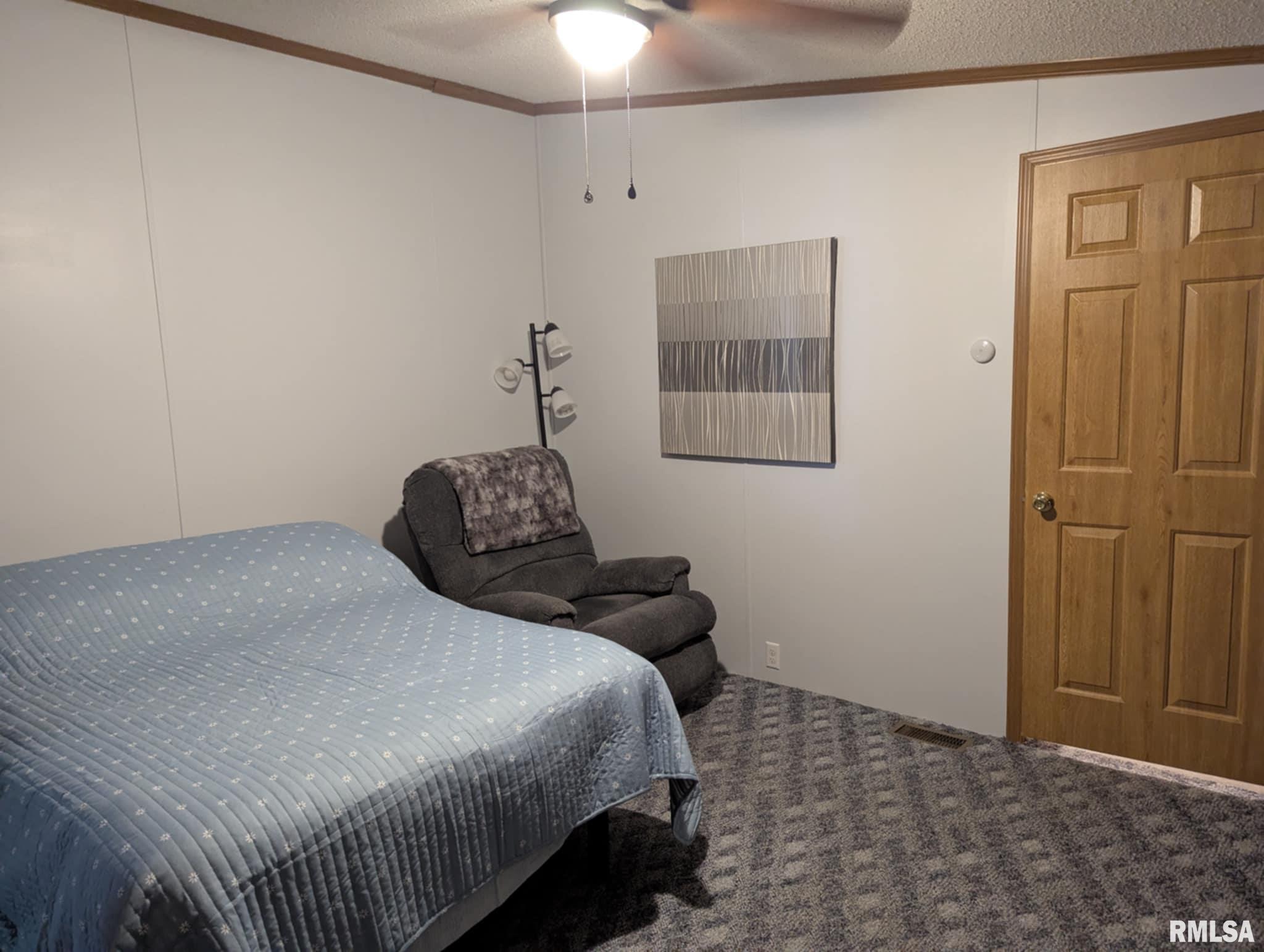 2216 Rancho Boulevard Quincy, IL 62305 - Photo 7 of 20 Gallery Image 7