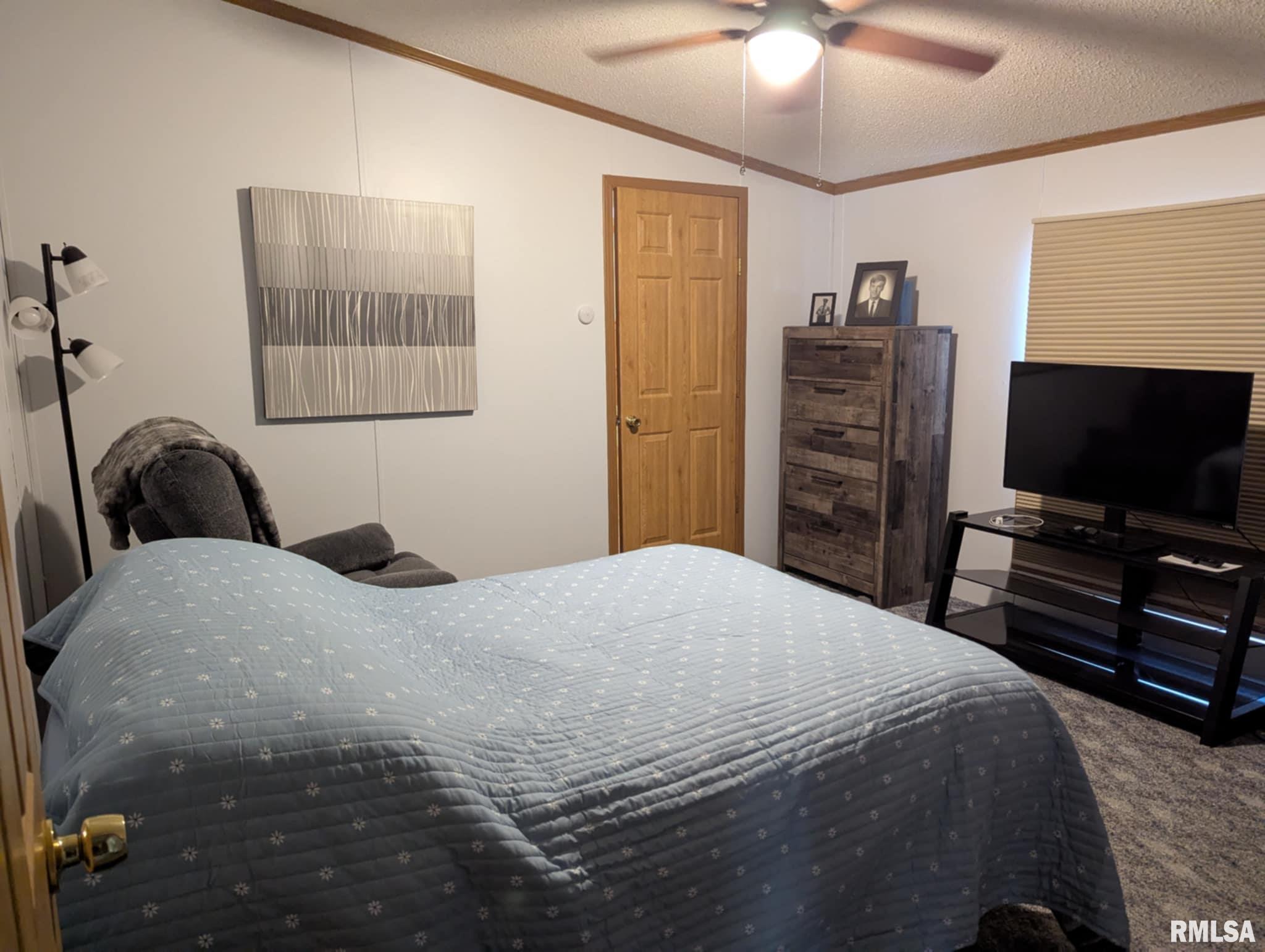2216 Rancho Boulevard Quincy, IL 62305 - Photo 8 of 20 Gallery Image 8