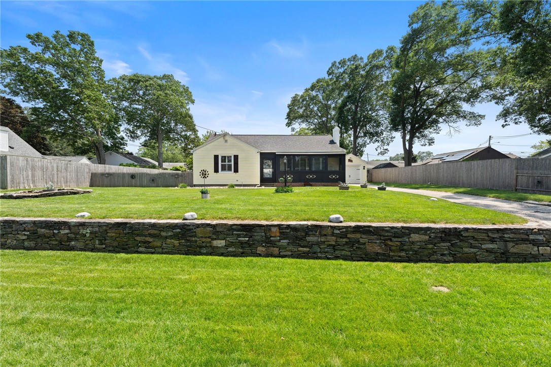 320 Miantonomo Drive Warwick, RI 02888 - Photo 2 of 47