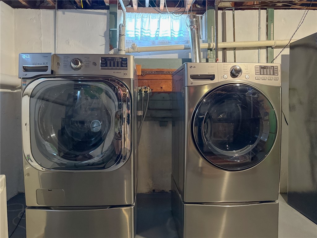 320 Miantonomo Drive Warwick, RI 02888 - Photo 42 of 47