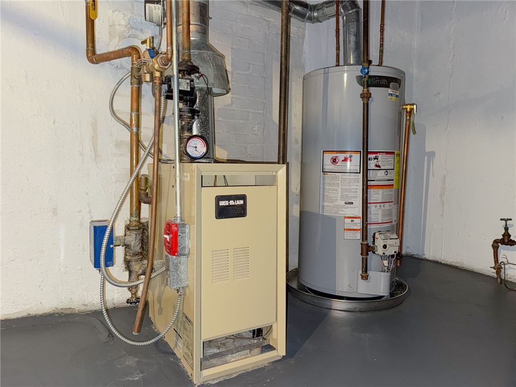 320 Miantonomo Drive Warwick, RI 02888 - Photo 43 of 47