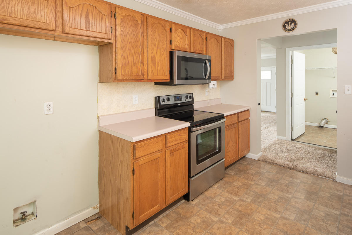116 Den Lane Heiskell, TN 37754 - Photo 11 of 19 JBP_Den116_Web-13