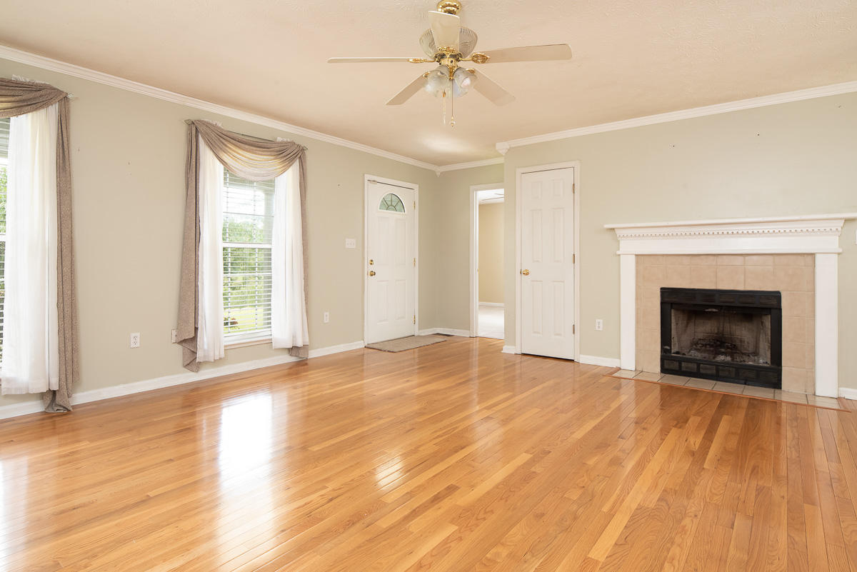 116 Den Lane Heiskell, TN 37754 - Photo 8 of 19 JBP_Den116_Web-11