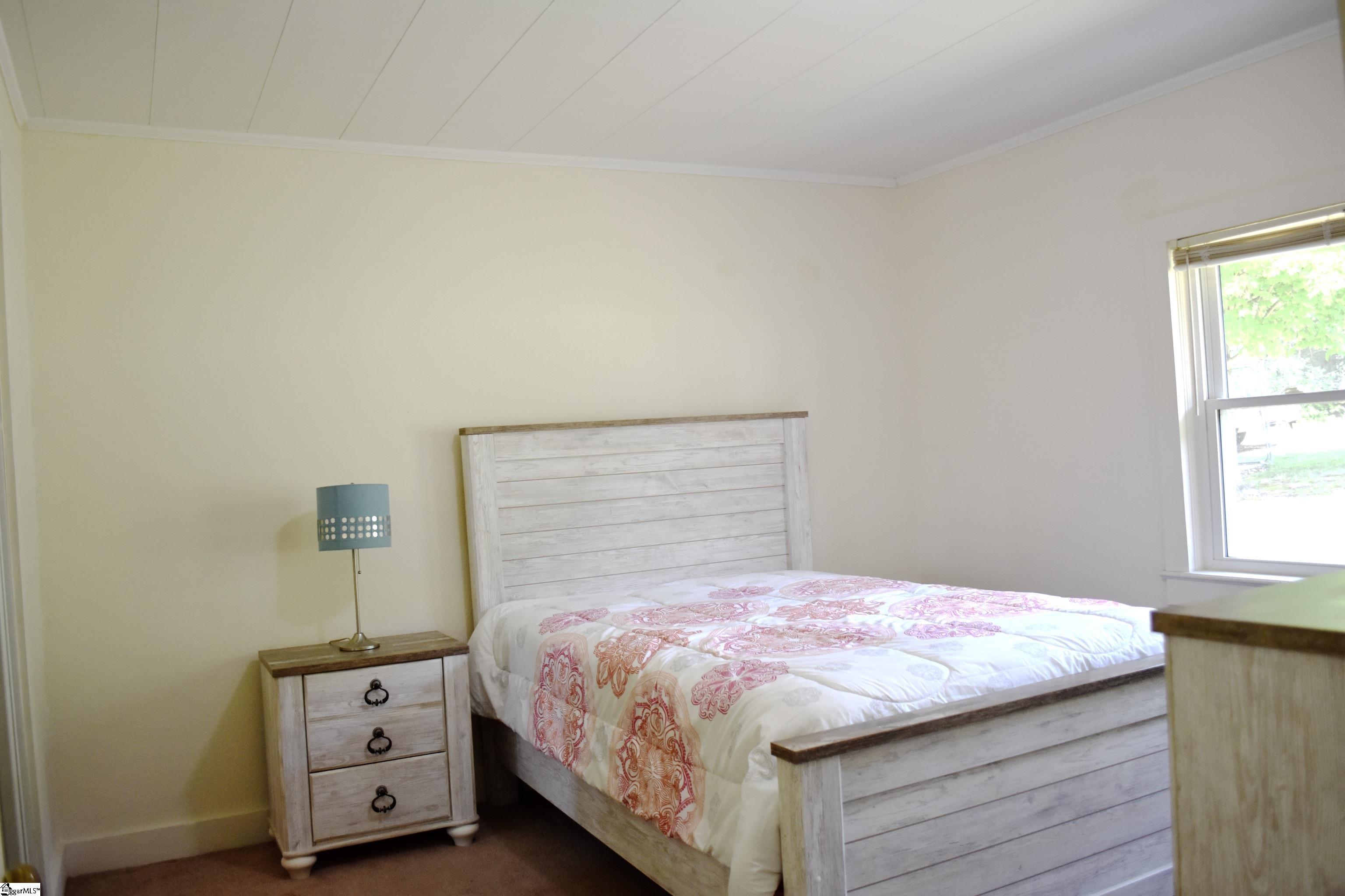 1002 Oak Grove Road Landrum, SC 29356 - Photo 12 of 34