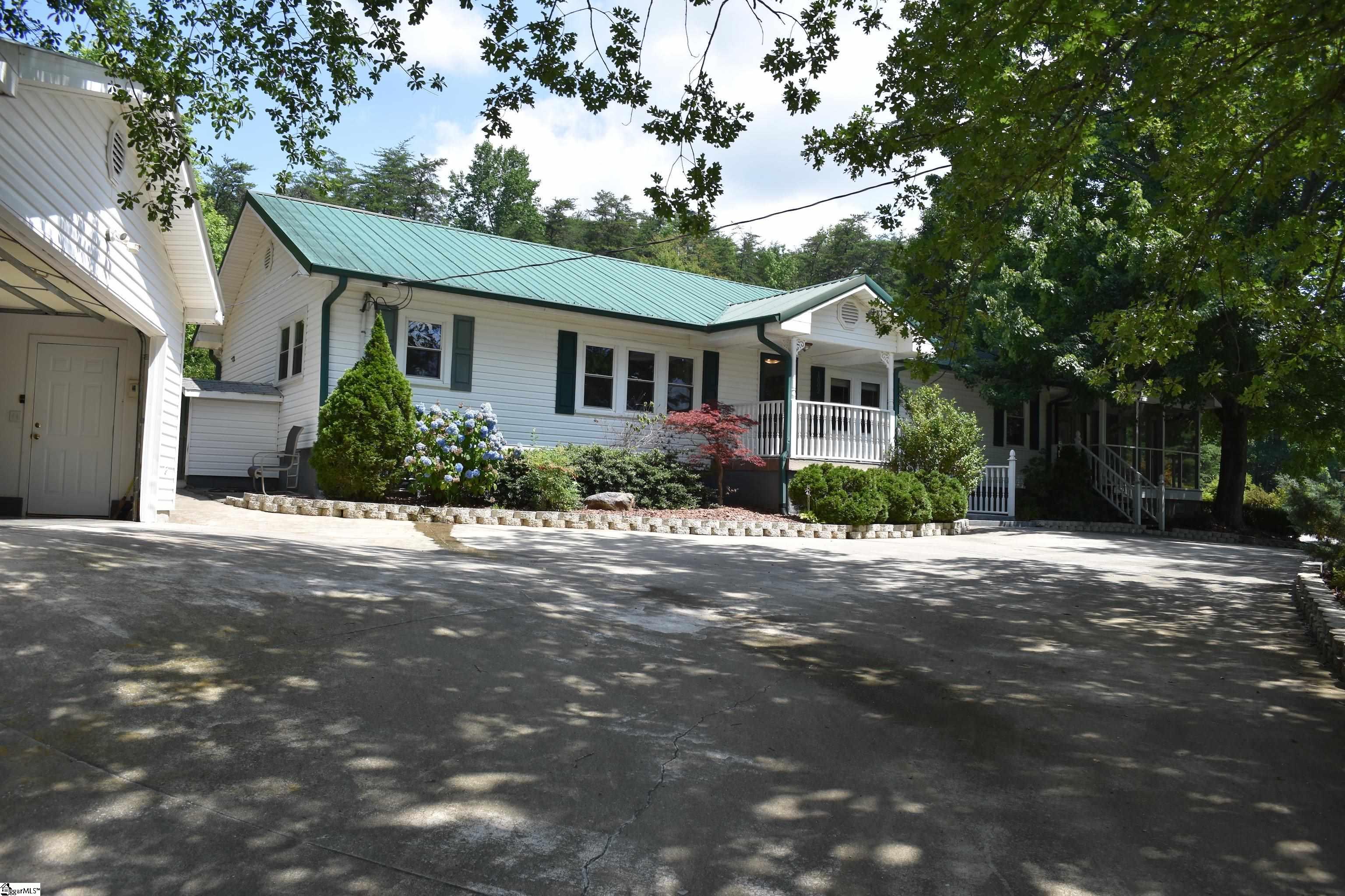 1002 Oak Grove Road Landrum, SC 29356 - Photo 2 of 34