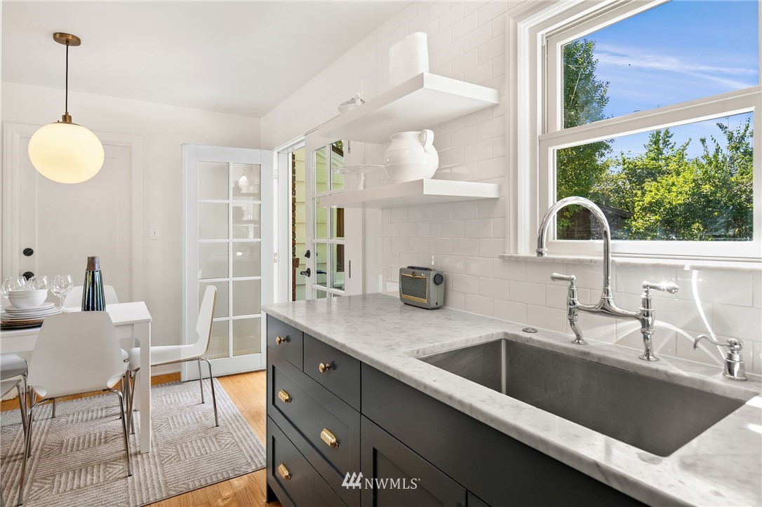 3909 Southwest Southern Street Seattle, WA 98136 - Photo 11 of 29 Gallery Image 11