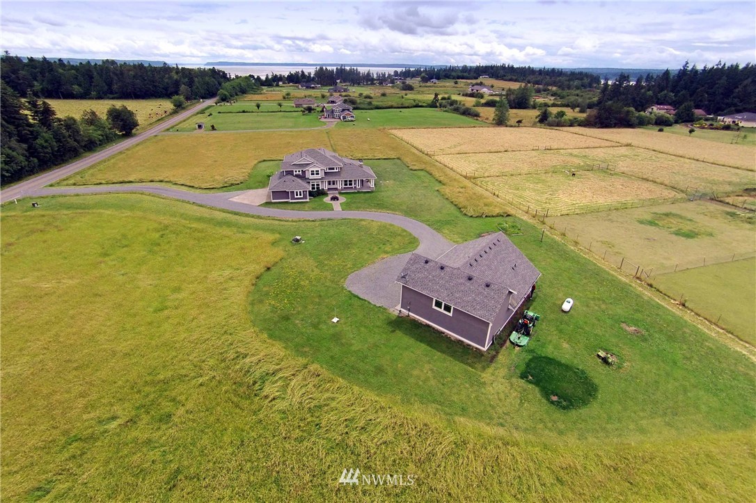 753 Smith Road Camano Island, WA 98282 - Photo 2 of 25 Gallery Image 2