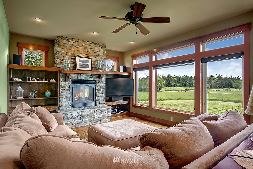 753 Smith Road Camano Island, WA 98282 - Photo 10 of 25 Gallery Image 10