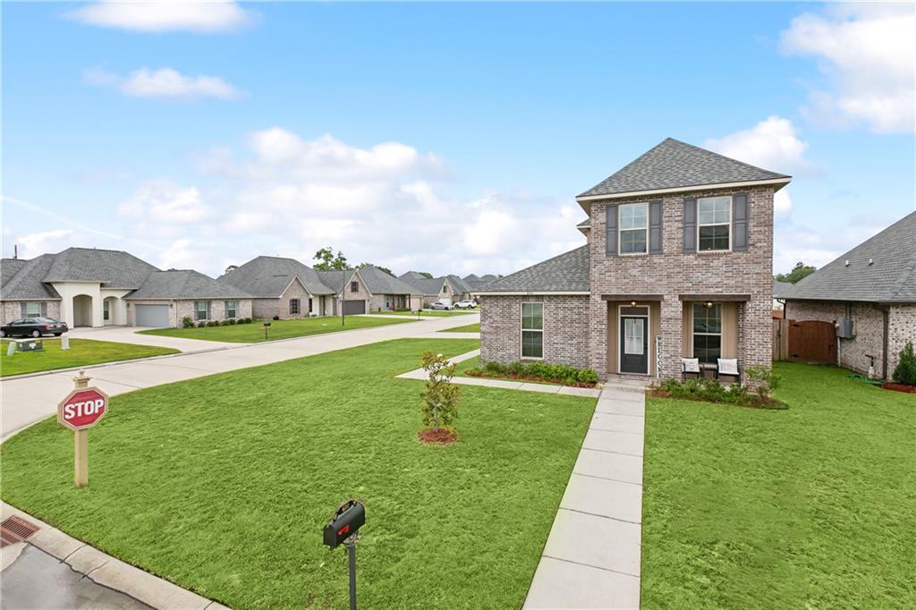 680 High Ridge Loop Slidell, LA 70458 - Photo 2 of 21