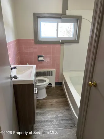 $1,500 | 214 Melrose Avenue, Unit 2, Clarks Summit, PA 18411