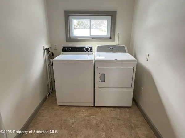 $1,500 | 214 Melrose Avenue, Unit 2, Clarks Summit, PA 18411