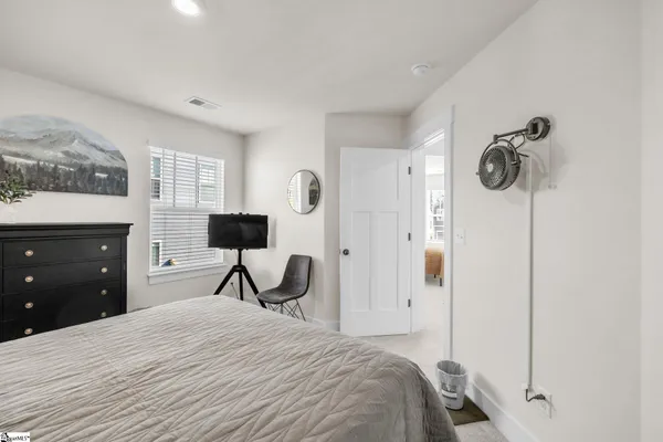 $300,000 | 860 Pleasant Falls Drive, Moore, SC 29369