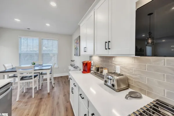 $300,000 | 860 Pleasant Falls Drive, Moore, SC 29369