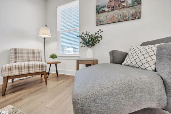 $300,000 | 860 Pleasant Falls Drive, Moore, SC 29369