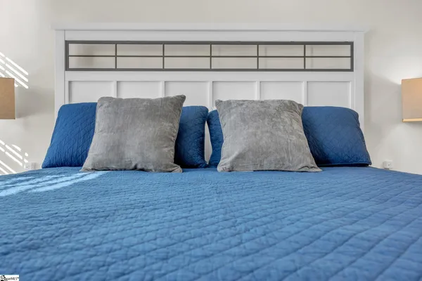 $300,000 | 860 Pleasant Falls Drive, Moore, SC 29369