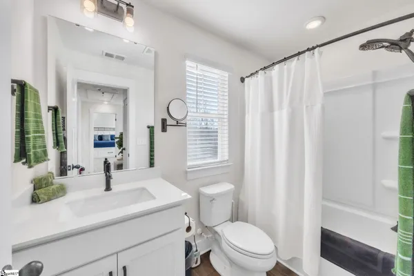 $300,000 | 860 Pleasant Falls Drive, Moore, SC 29369