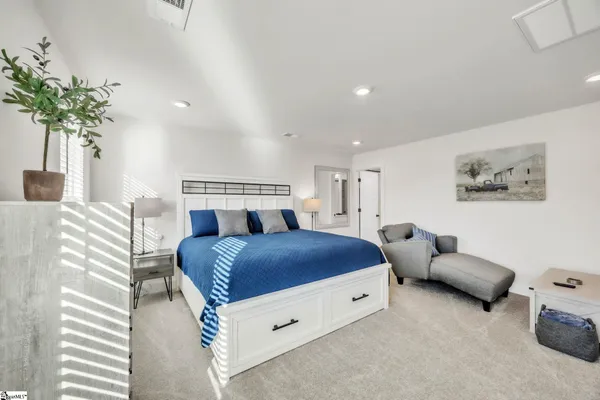 $300,000 | 860 Pleasant Falls Drive, Moore, SC 29369