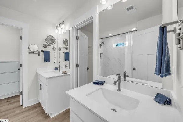 $300,000 | 860 Pleasant Falls Drive, Moore, SC 29369